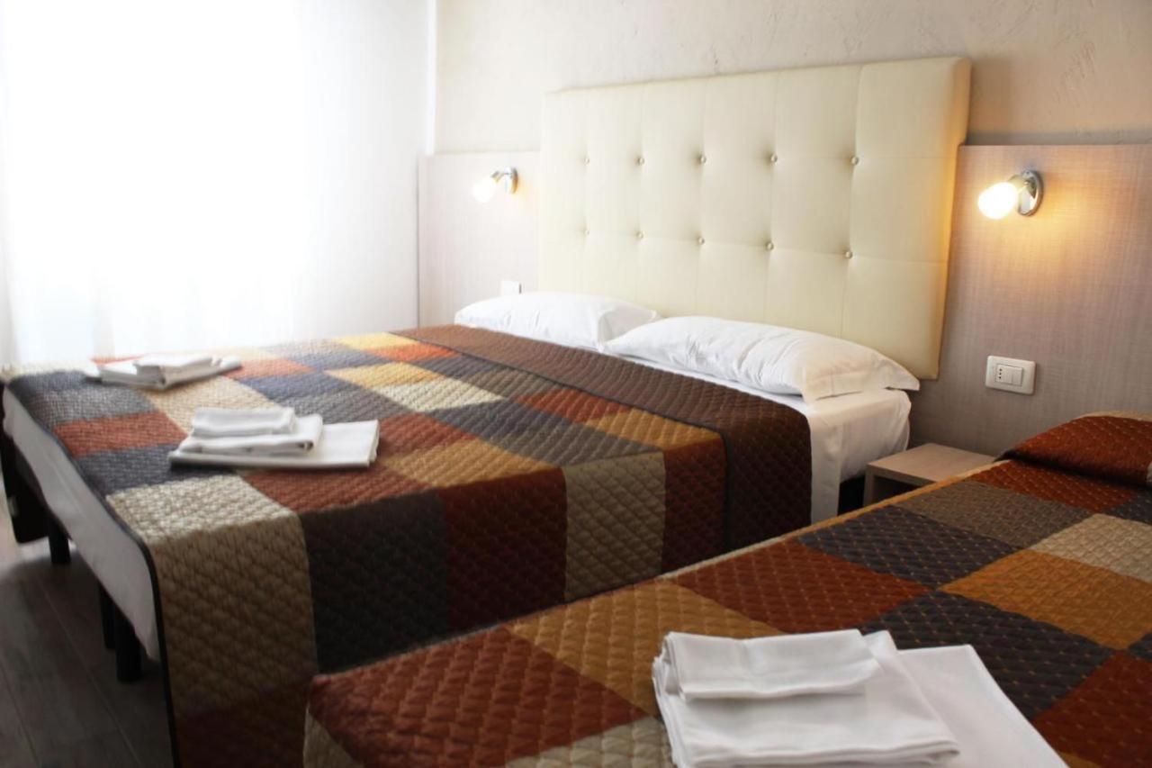Luna Hotel Rimini Esterno foto